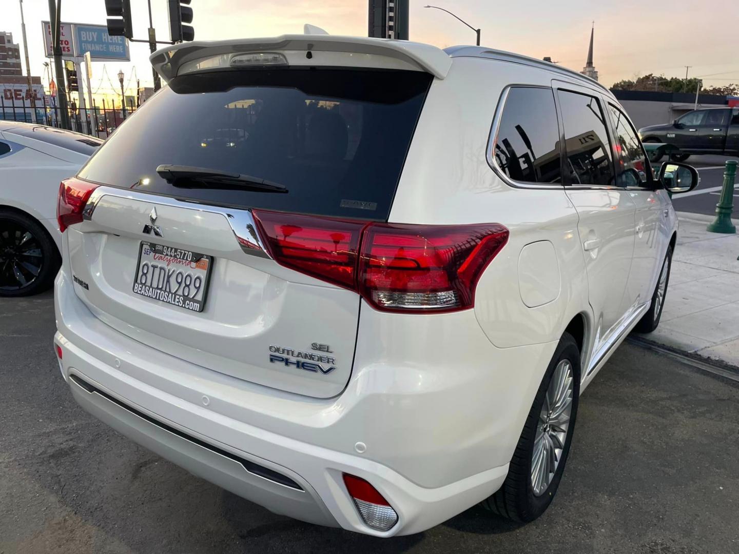 2019 WHITE /BLACK Mitsubishi Outlander PHEV (JA4J24A59KZ) , located at 744 E Miner Ave, Stockton, CA, 95202, (209) 944-5770, 37.956863, -121.282082 - PLUS TAXES AND FEES - Photo#11